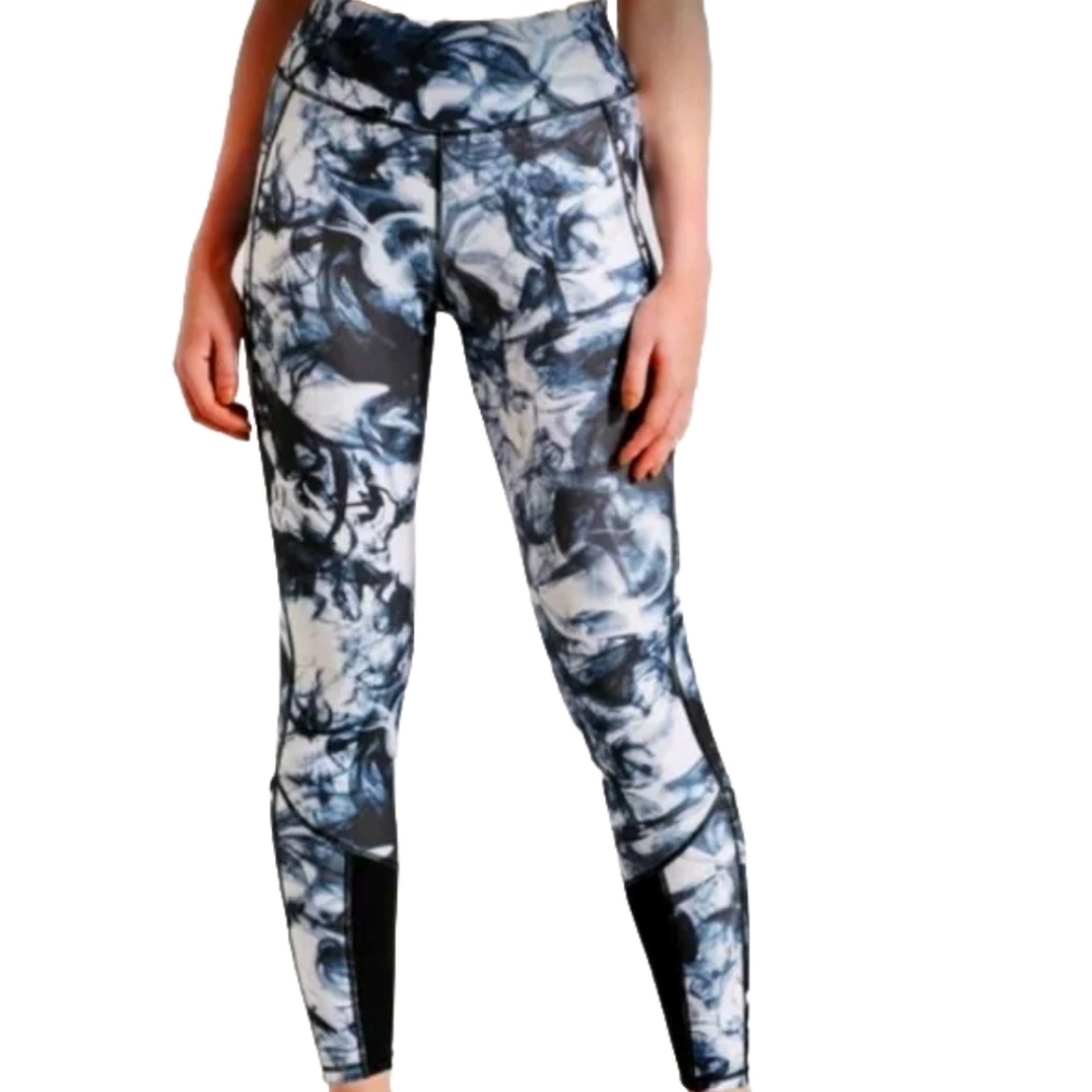 Marika lifestyle black multimarble long leggings in XS-